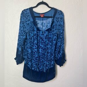 Sundance blue burnout floral tunic size XS